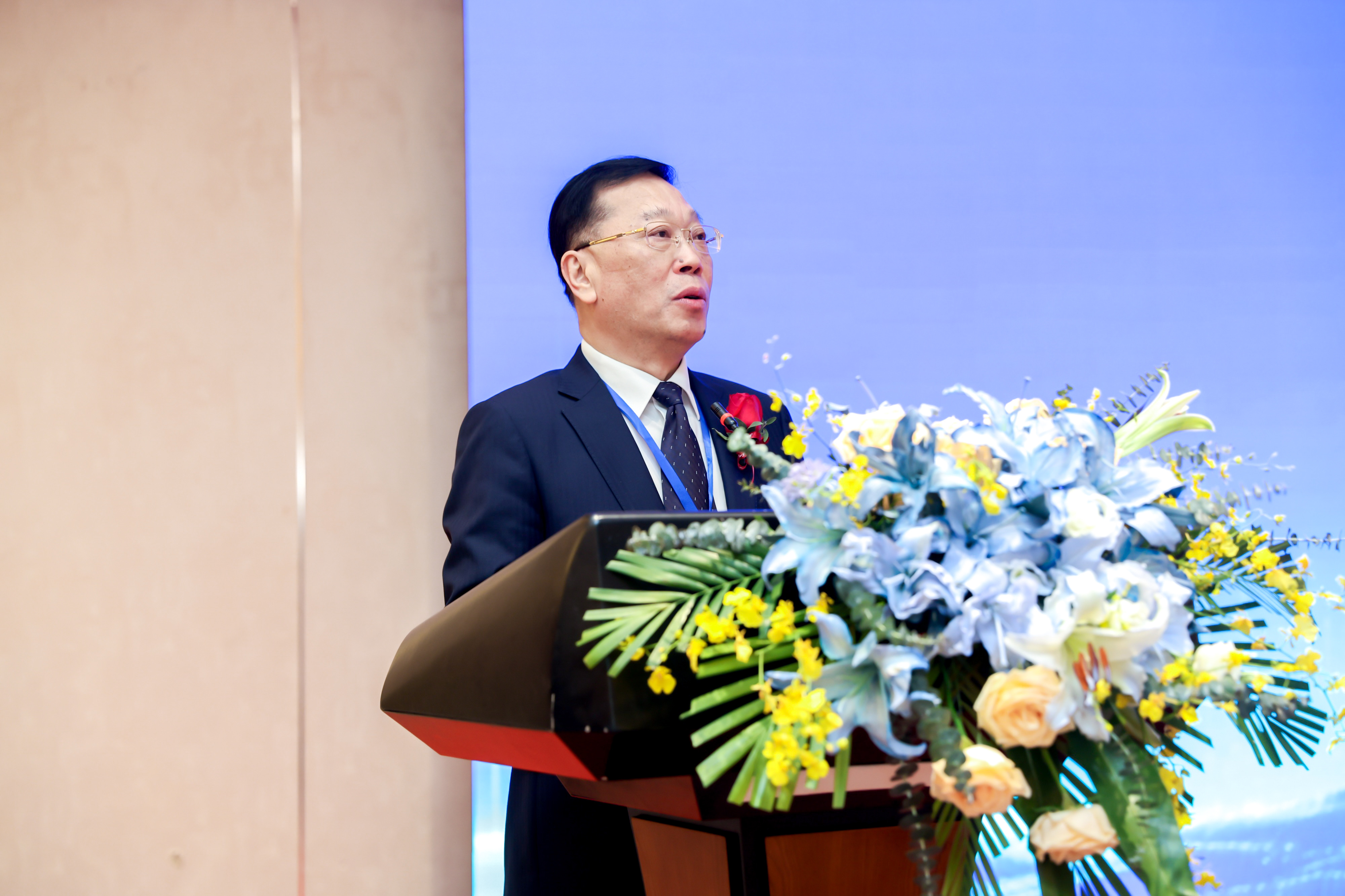20240414陈国龙书记致辞并发表主旨报告厦门工艺美术学院.jpg 20240414陈国龙书记致辞并发表主旨报告厦门工艺美术学院.jpg
