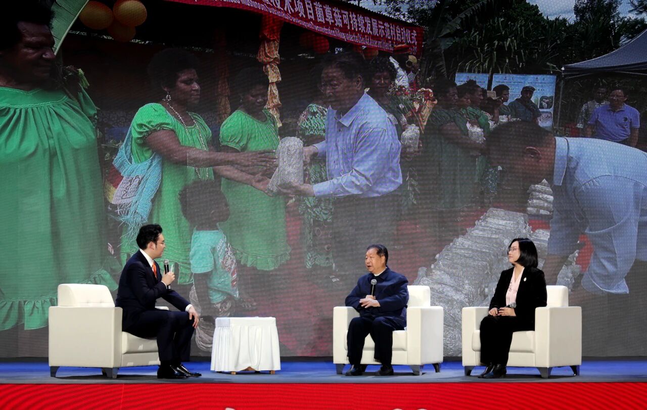 20251224全国高校“中国共产党人精神谱系”福建省示范宣讲活动学工部 (2).jpg